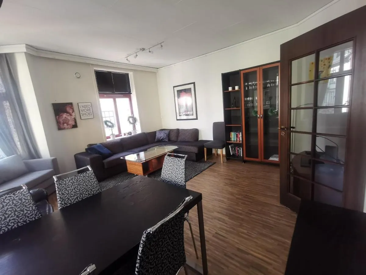 Inner City Center Bergen Appartement